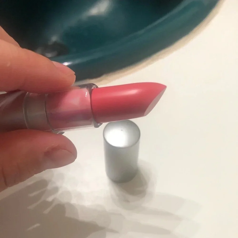 NIB PUR SHOPAHOLIC LIPSTICK
